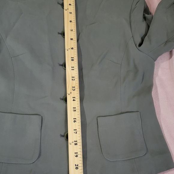 Women's Charter Club Petite 100% Silk Gray Blazer Jacket Size 8P - Picture 5 of 5